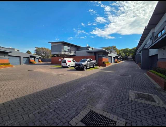 4 BEDROOM PROPERTY TO RENT IN WATERKLOOF RIDGE